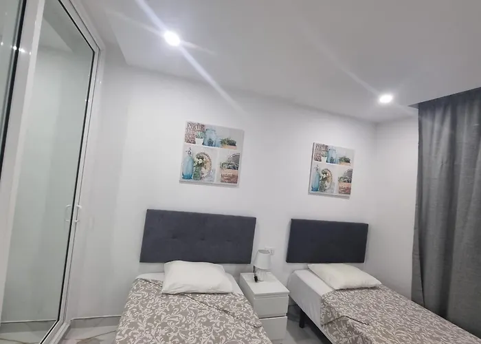 Casa Palmera 2 Only 150 Meters To The Beach, Heated Pool, Wifi, Sat-Tv, Terrace, Central Location, Washing Machine